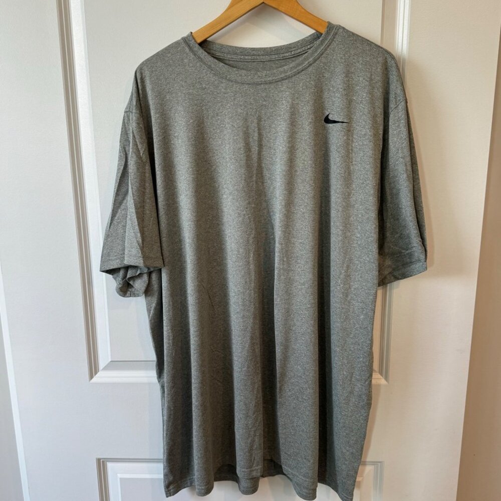 Nike Drifit 4XL-Tall gray short sleeve crewneck tshirt